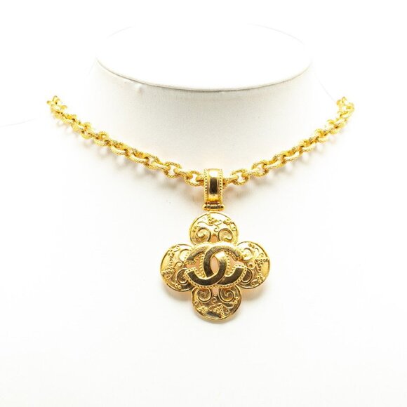 CHANEL Gold Coco Mark Necklace - Picture 5 of 5